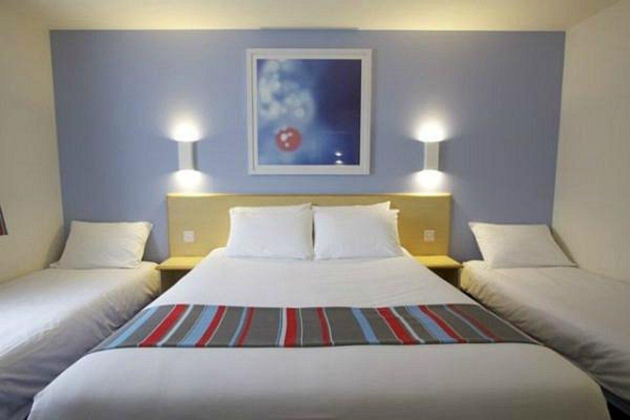 Travelodge Middlewich Bagian luar foto